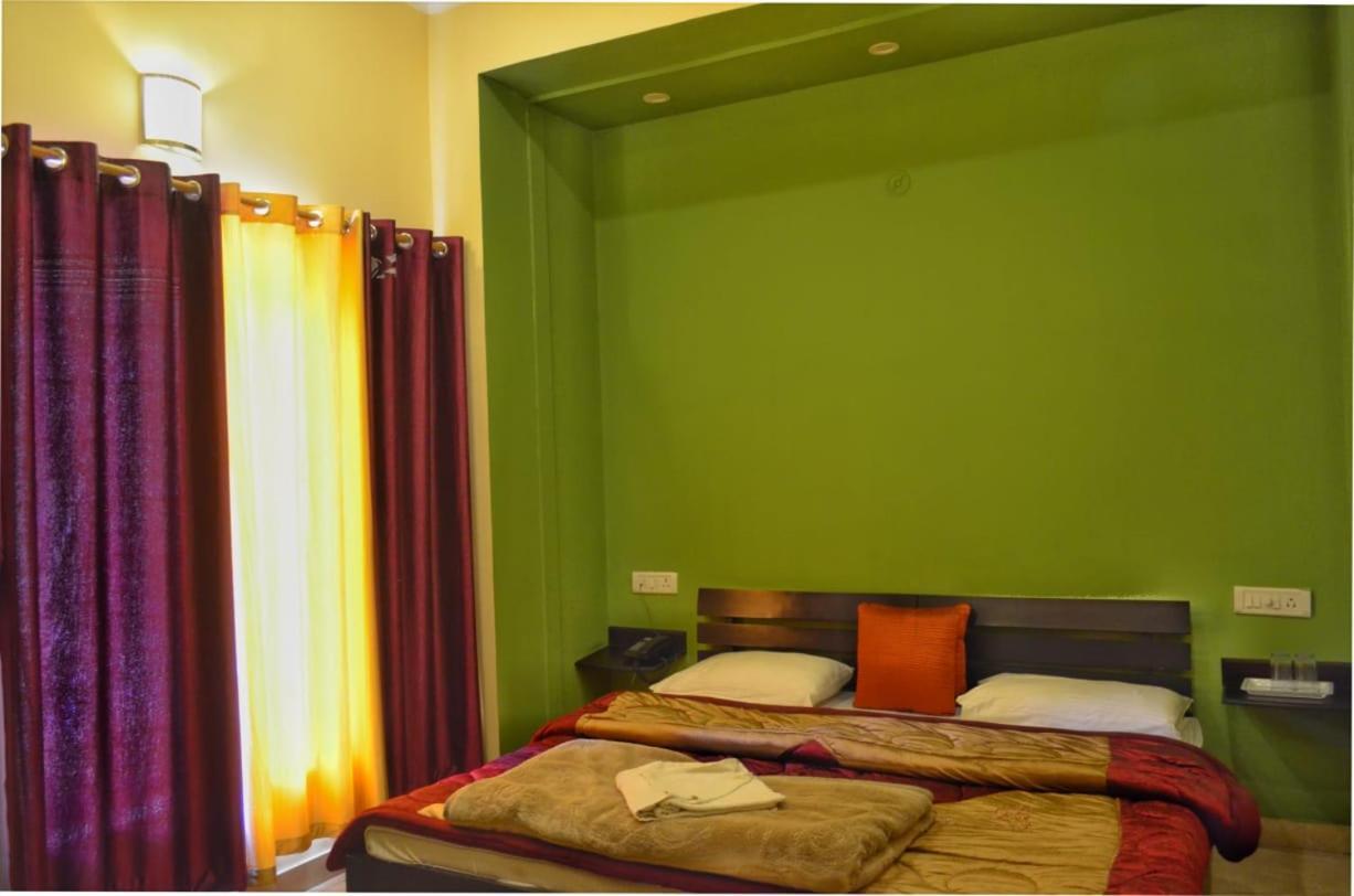 Shivalik River Retreat Almora Bagian luar foto