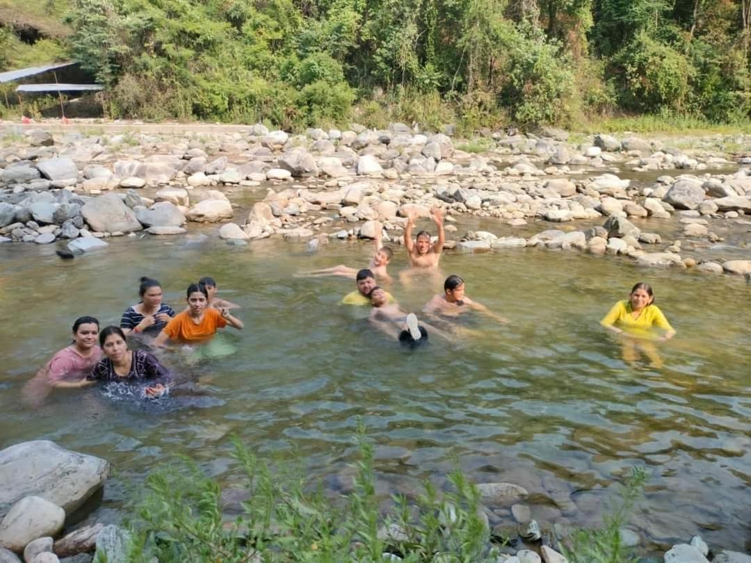 Shivalik River Retreat Almora Bagian luar foto