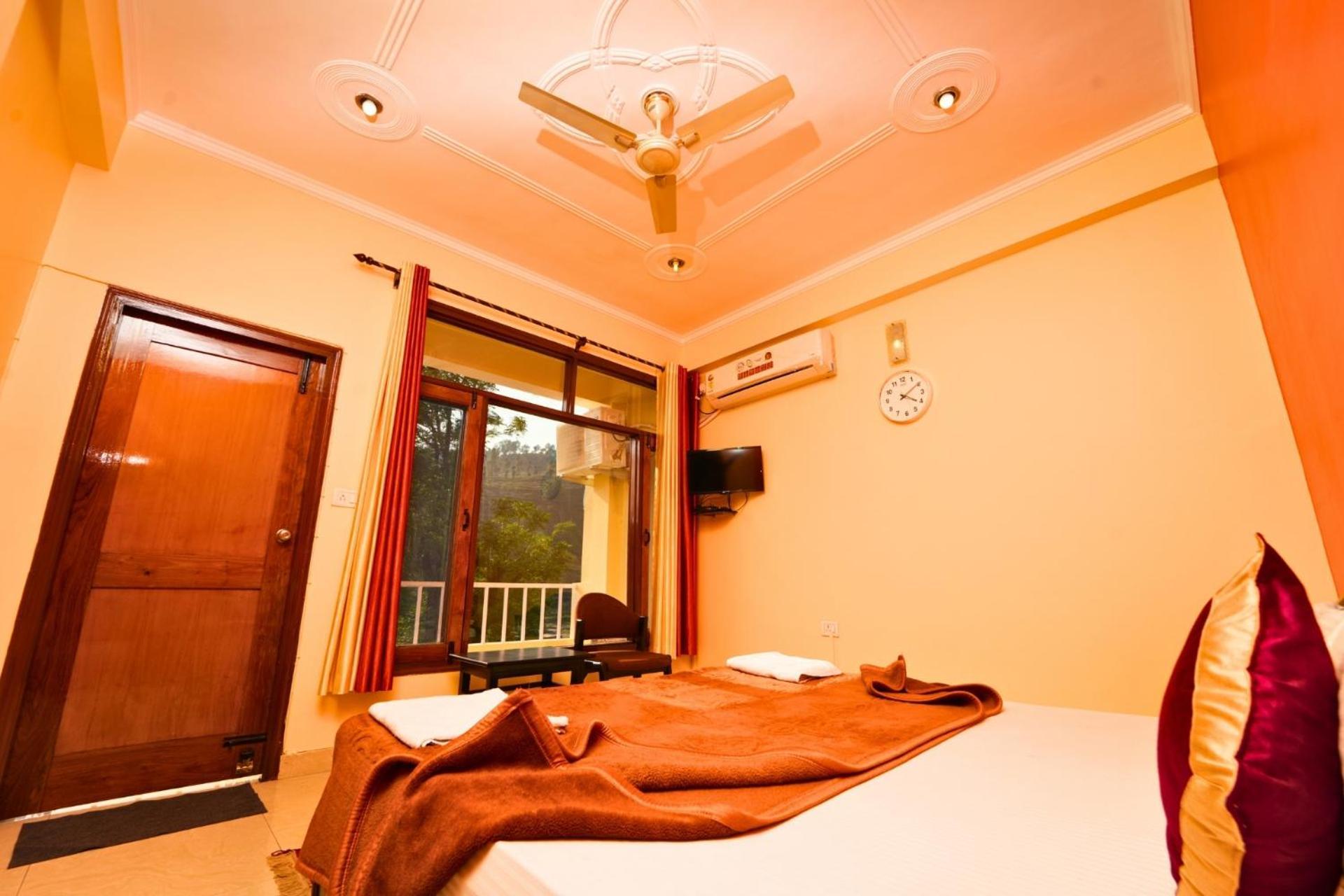 Shivalik River Retreat Almora Bagian luar foto